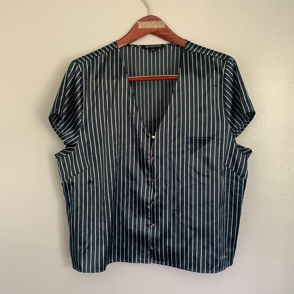 Beautiful Navy Blue and White Striped Short Sleeve Bronze Button Pajama Set 2pc